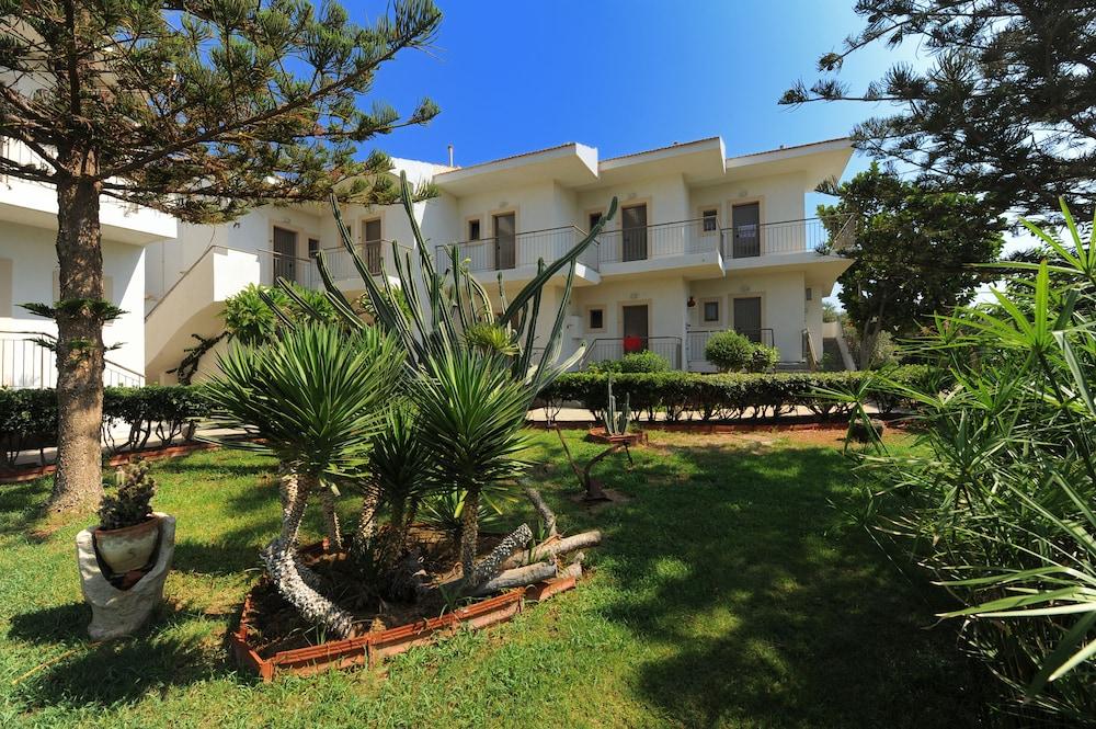 Oasis Beach Hotel - Adults Only Anissaras Exterior photo