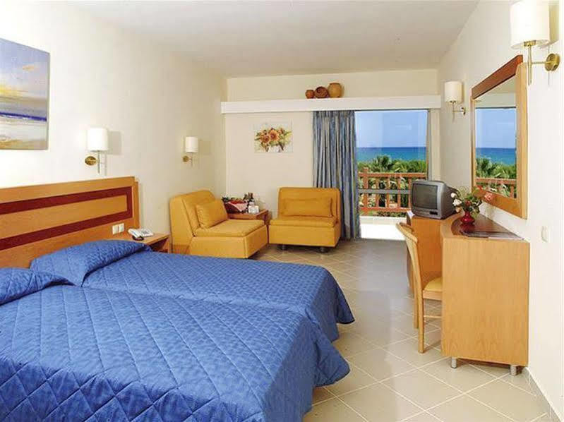 Oasis Beach Hotel - Adults Only Anissaras Exterior photo