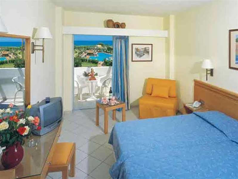 Oasis Beach Hotel - Adults Only Anissaras Exterior photo